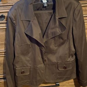 Woman’s chocolate 2 pc cropped suit